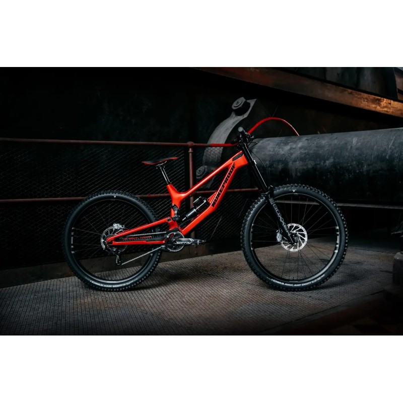 Nukeproof Dissent Carbon | Conseils et expertise Cycles Azam